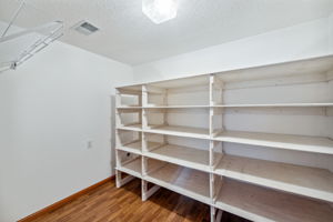 17_Interior