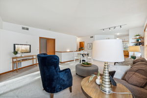 04_Interior
