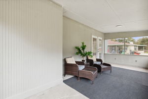 Screened-in Porch