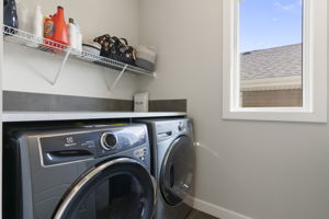  Photo 31