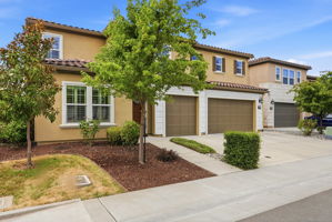002_F8_4340 Hummingbird Cir