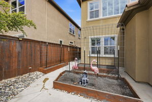 069_F8_4340 Hummingbird Cir