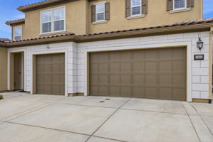 074_F8_4340 Hummingbird Cir