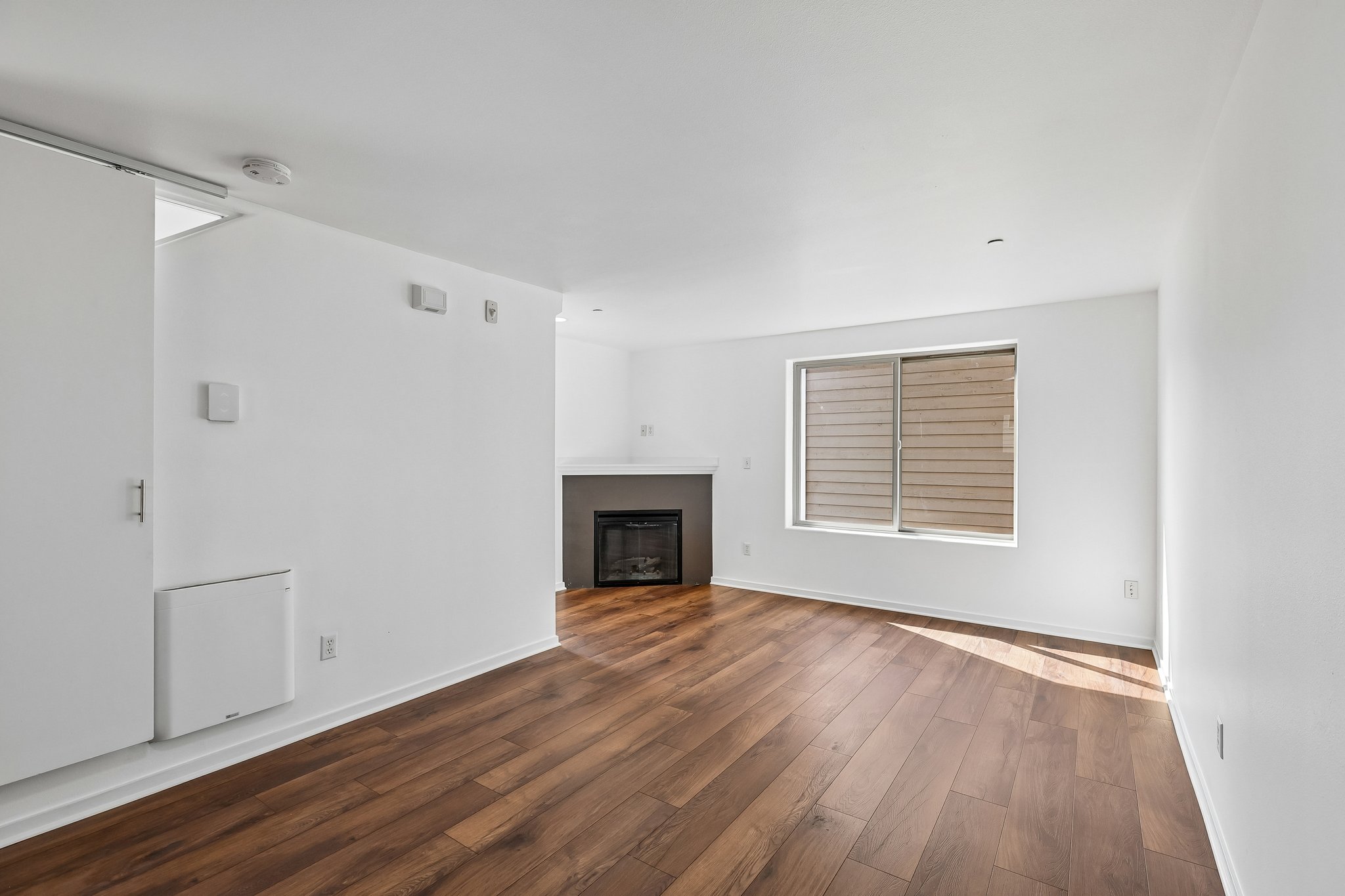 8th Ave NE-S1908-009.jpg