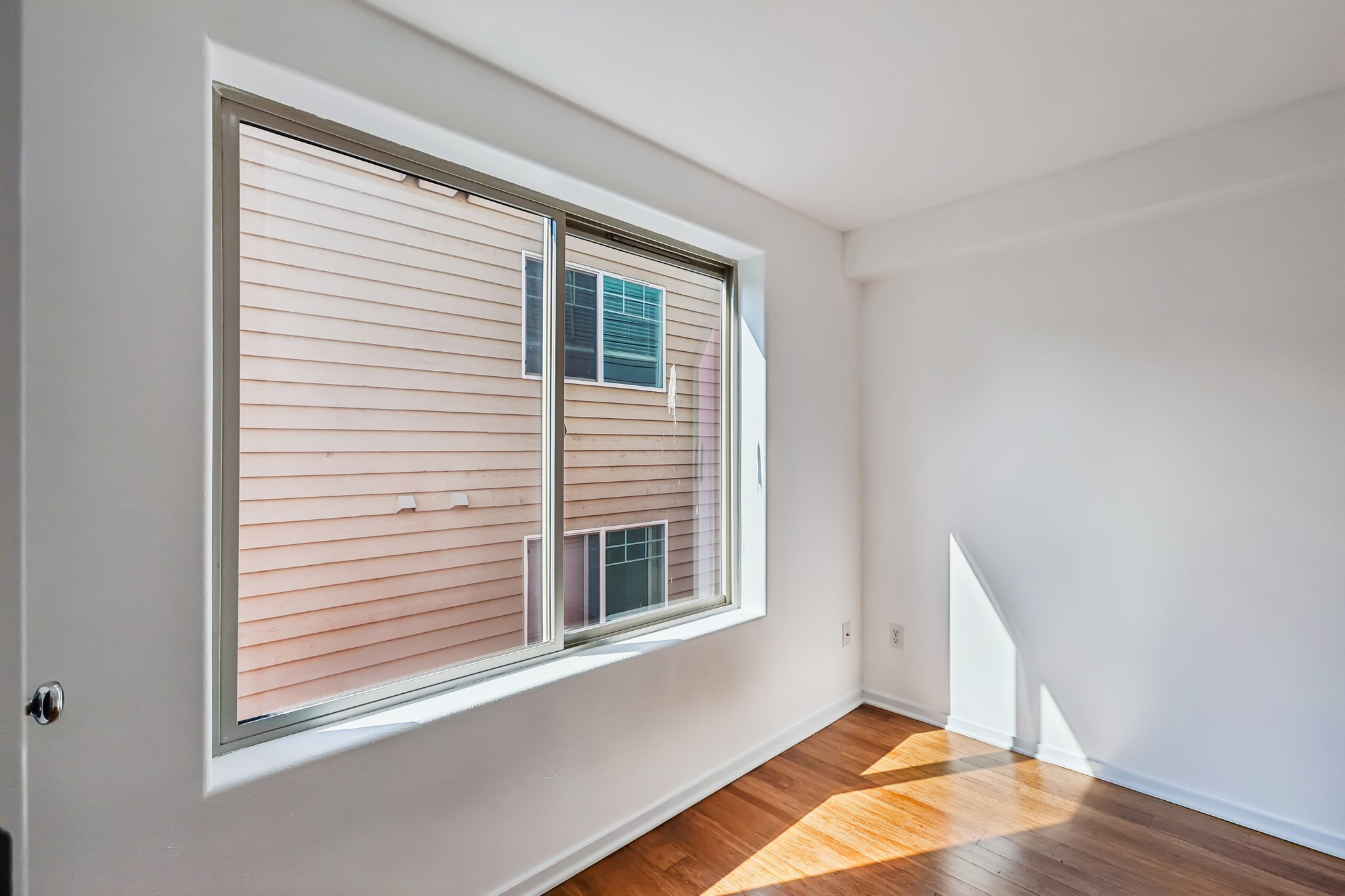 8th Ave NE-S1908-020.jpg
