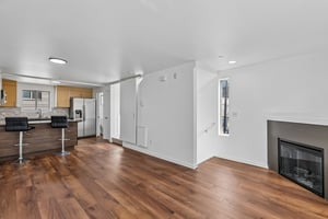 8th Ave NE-S1908-007.jpg