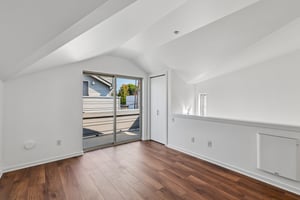 8th Ave NE-S1908-027.jpg