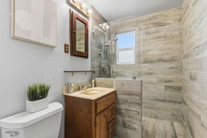 028_F8_43416 Columbia Ave