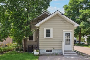 Xenia Ave N-L2007-040.jpg