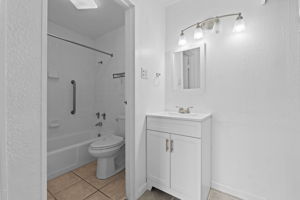  Photo 24
