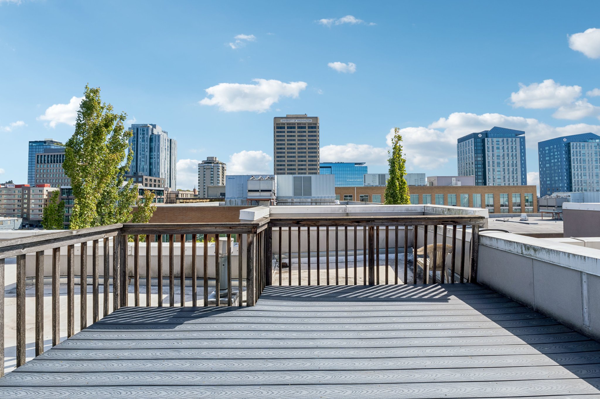 Roosevelt Way NE 608-S0109-025.jpg