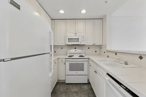 Roosevelt Way NE 608-S0109-012.jpg