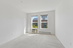 Roosevelt Way NE 608-S0109-019.jpg