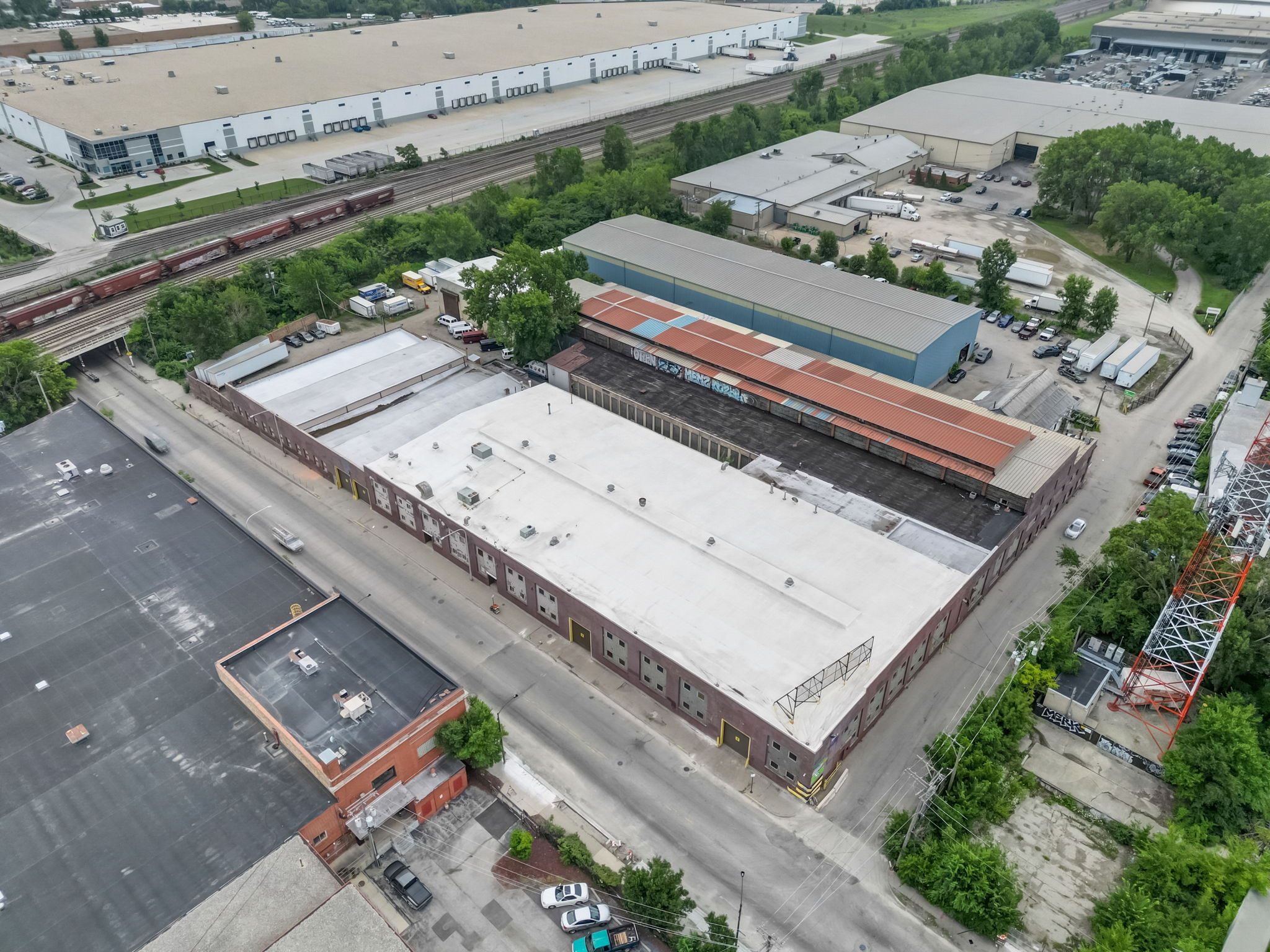 S Oakley Ave-047