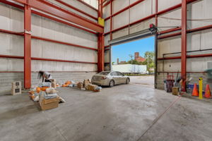 S Oakley Ave-004