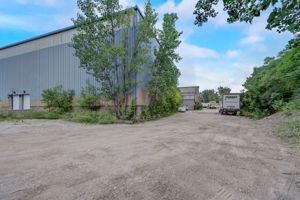 S Oakley Ave-002