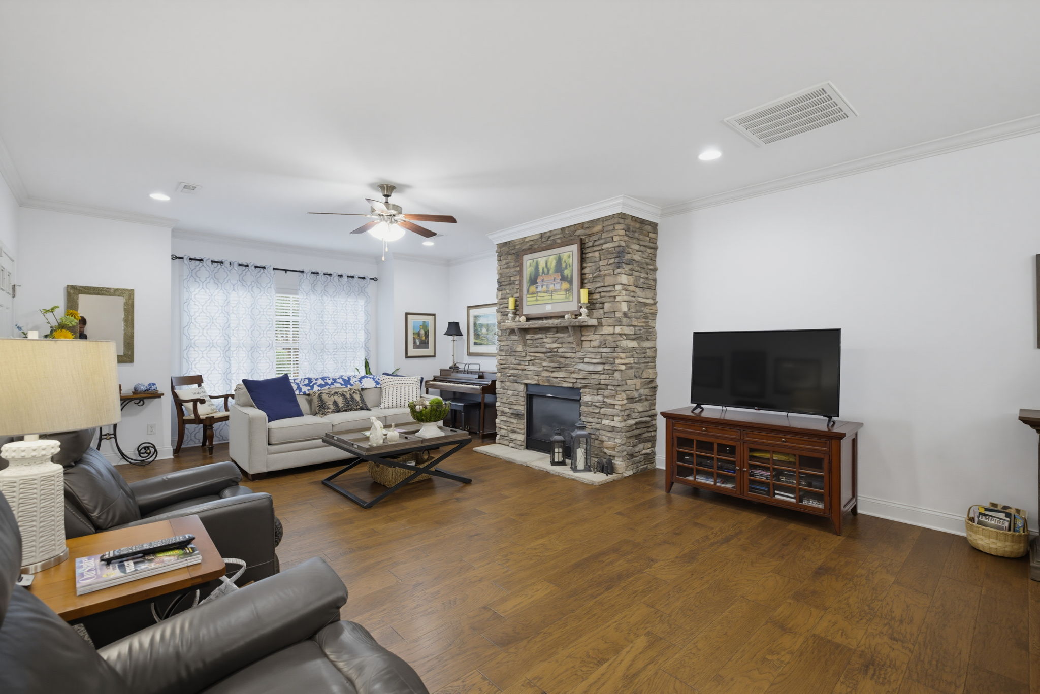 4344 Rockledge Ln-7