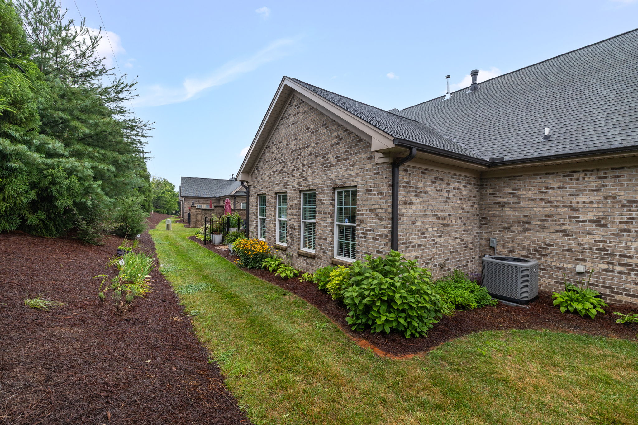 4344 Rockledge Ln-34