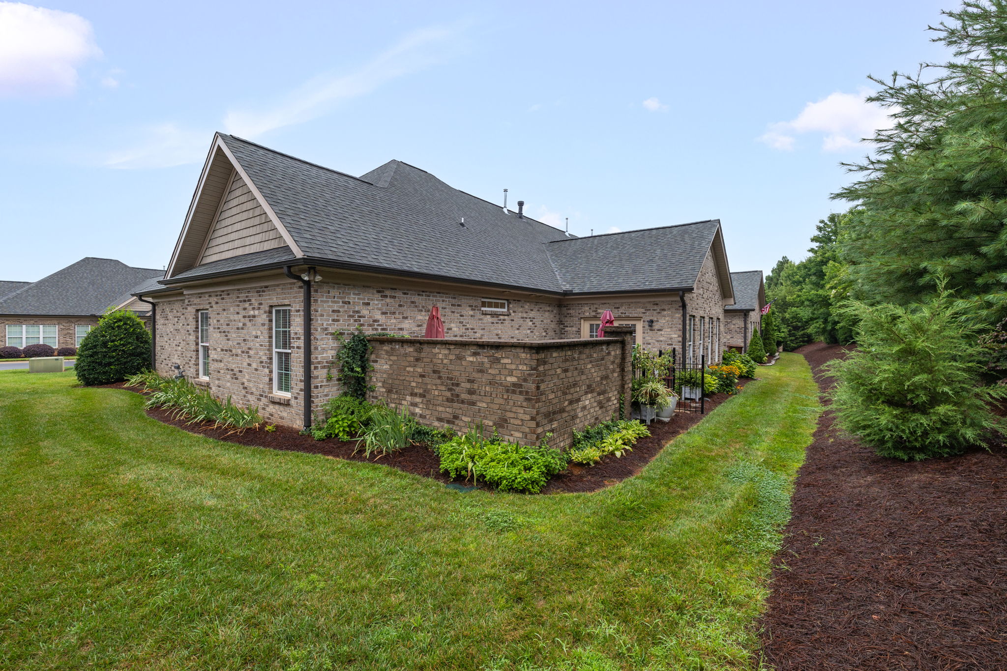 4344 Rockledge Ln-36