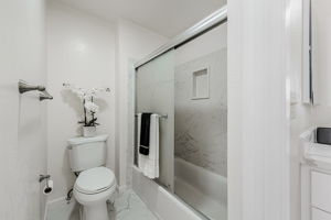  Photo 34