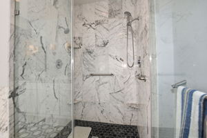  Photo 37