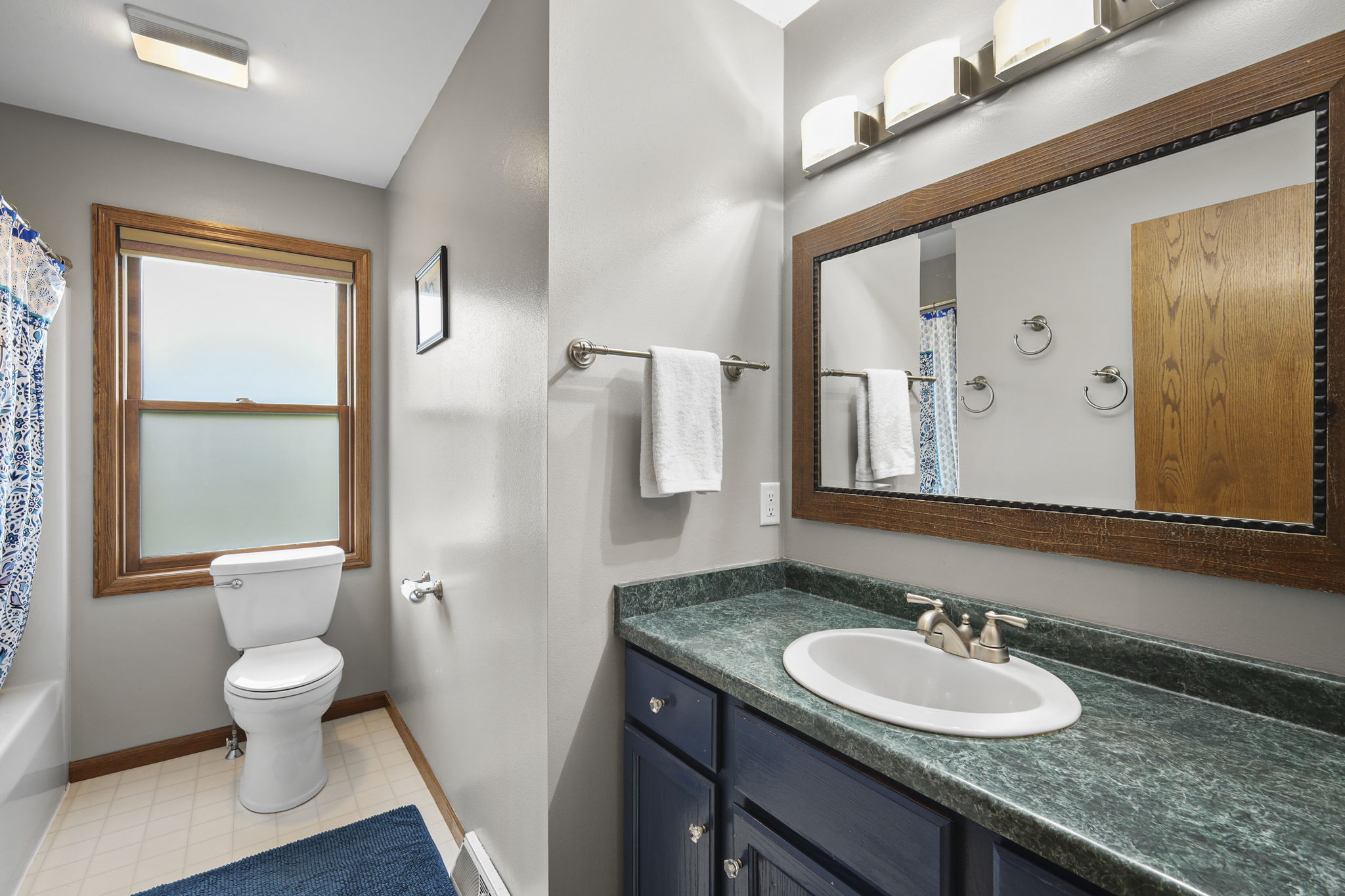 2nd Full Bathroom