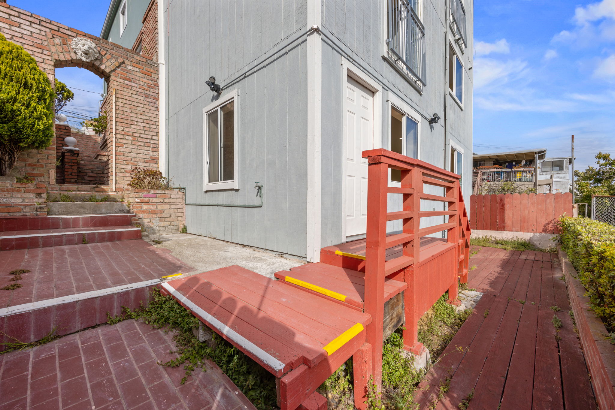  Photo 42