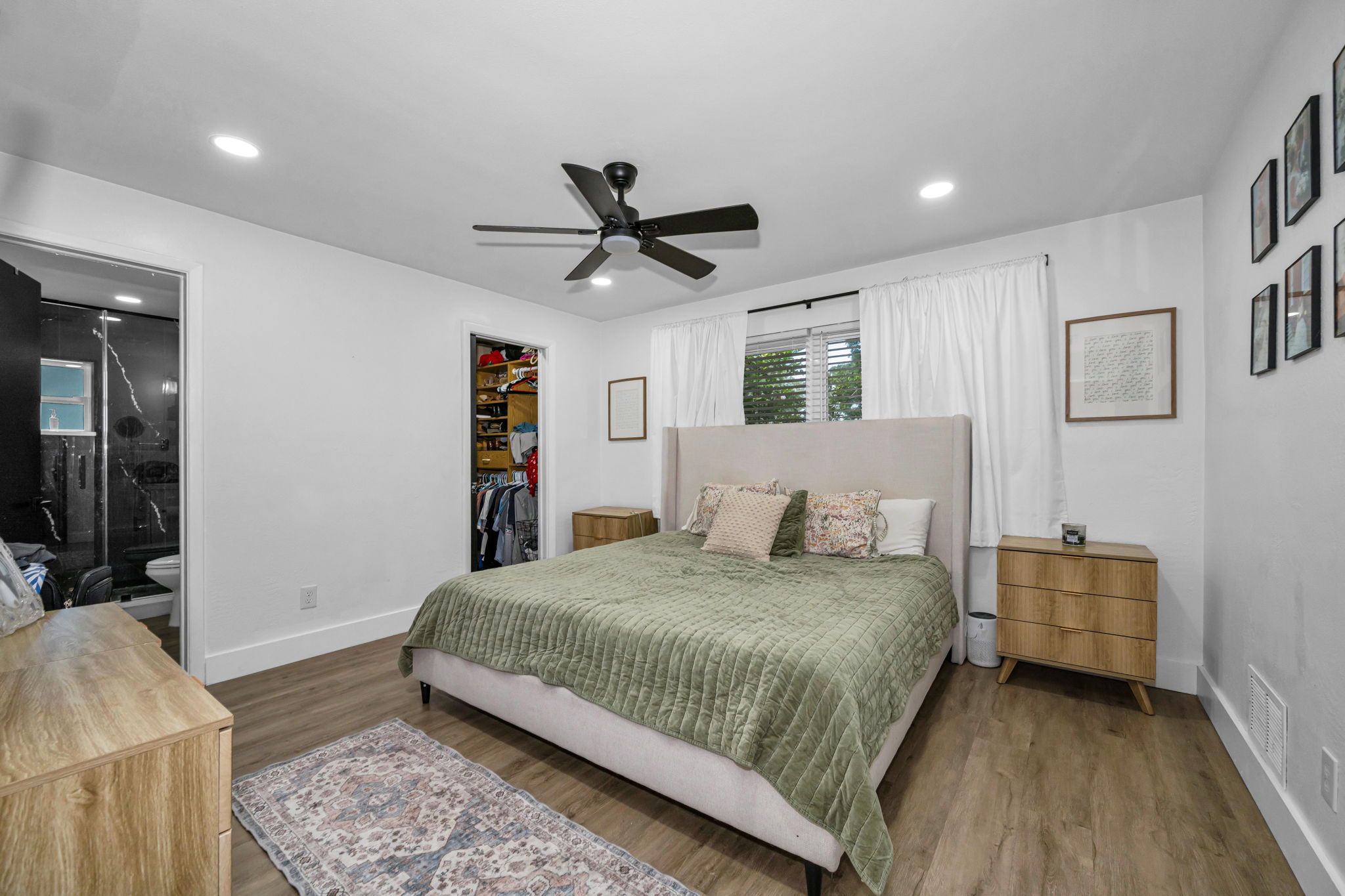 Primary Bedroom 1a