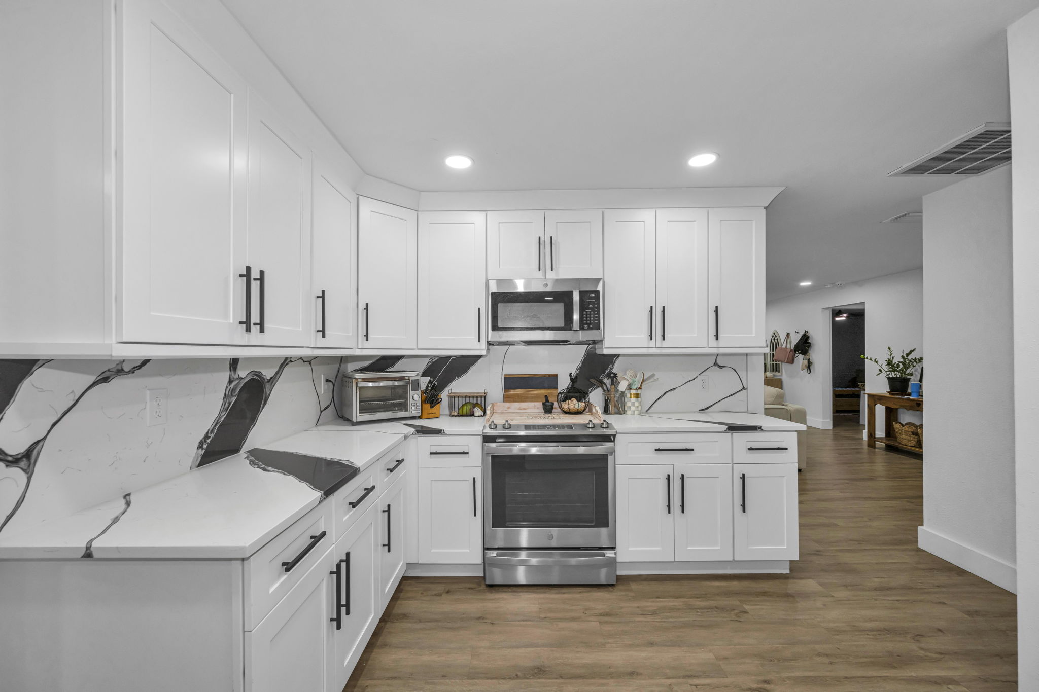 Kitchen 6