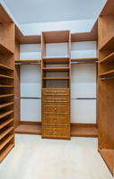 Master Bedroom Walk-in Closet1