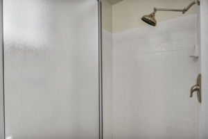  Photo 34