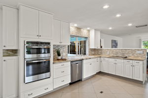 Kitchen 4 of 4