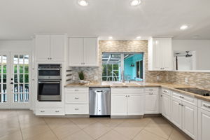 Kitchen 3 of 4