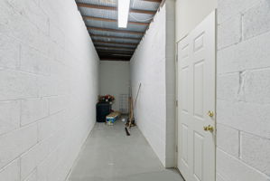  Photo 34
