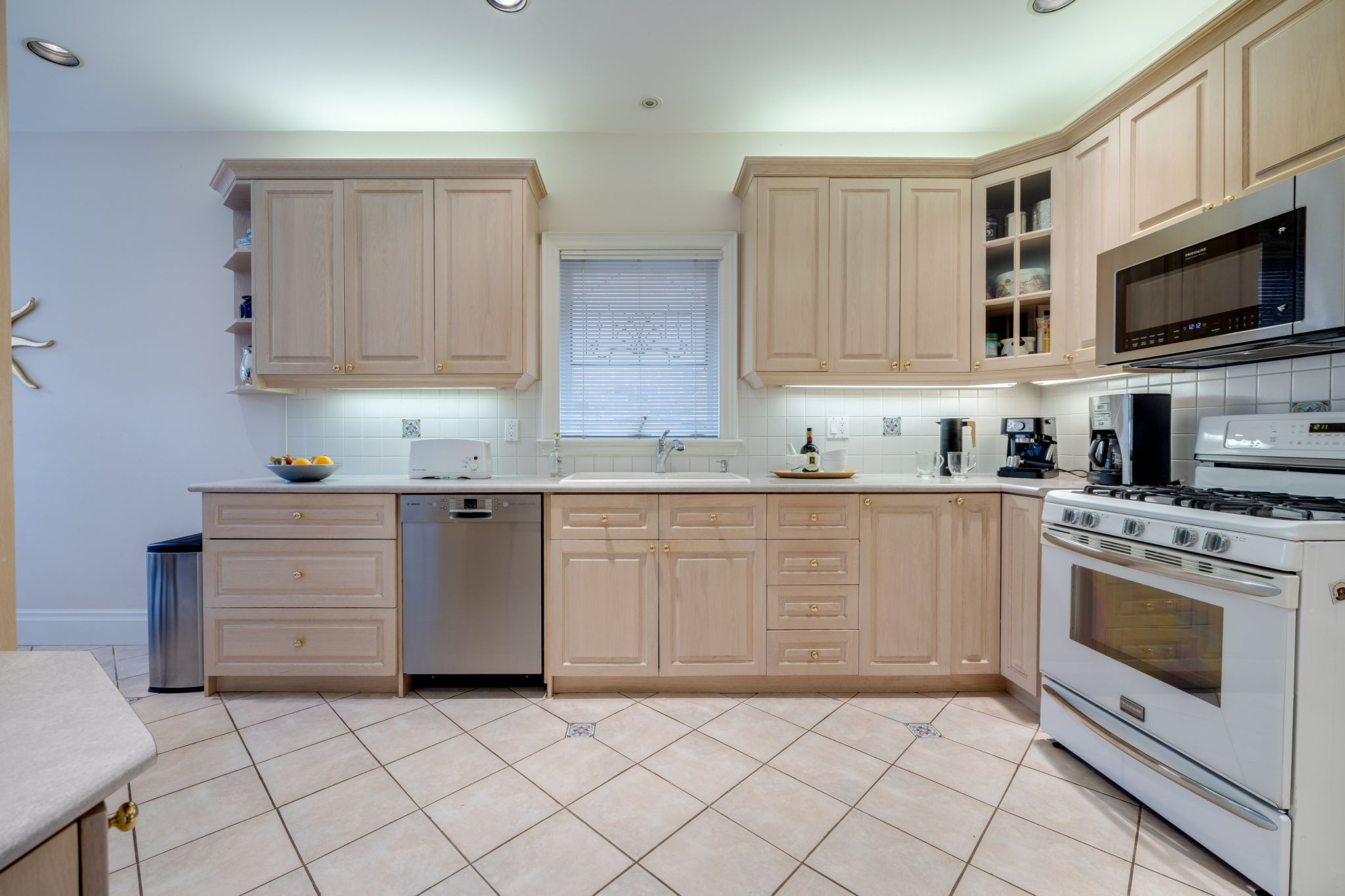 Toronto property showcase — delivered property photograph 13