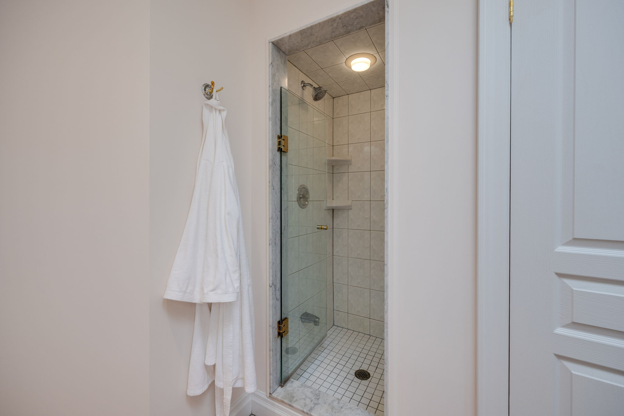 Toronto property showcase — delivered property photograph 28