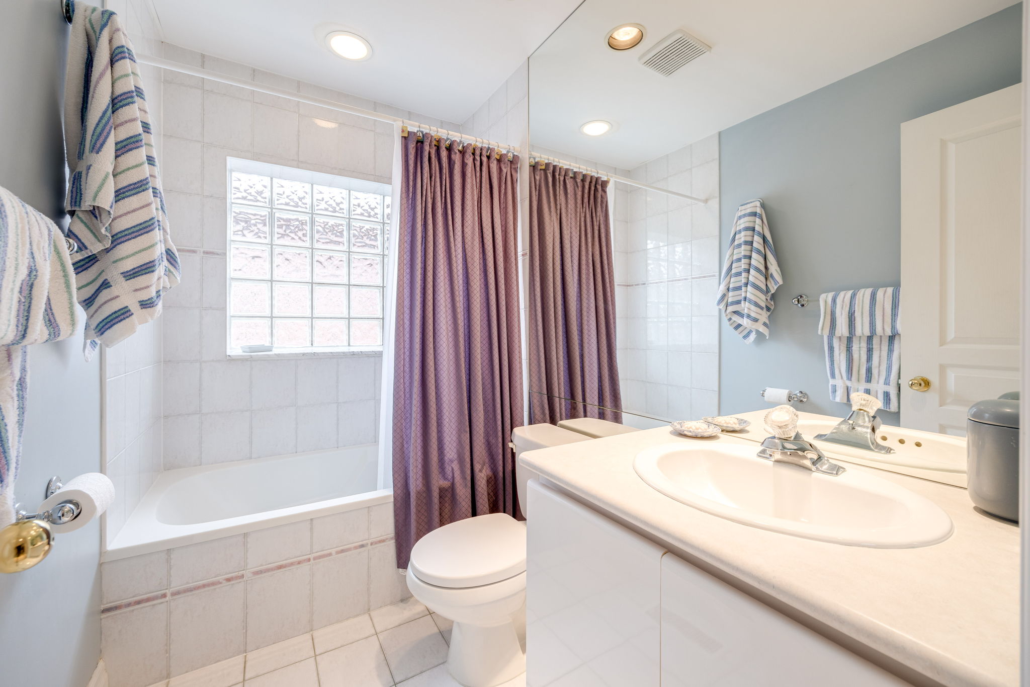 Toronto property showcase — delivered property photograph 32