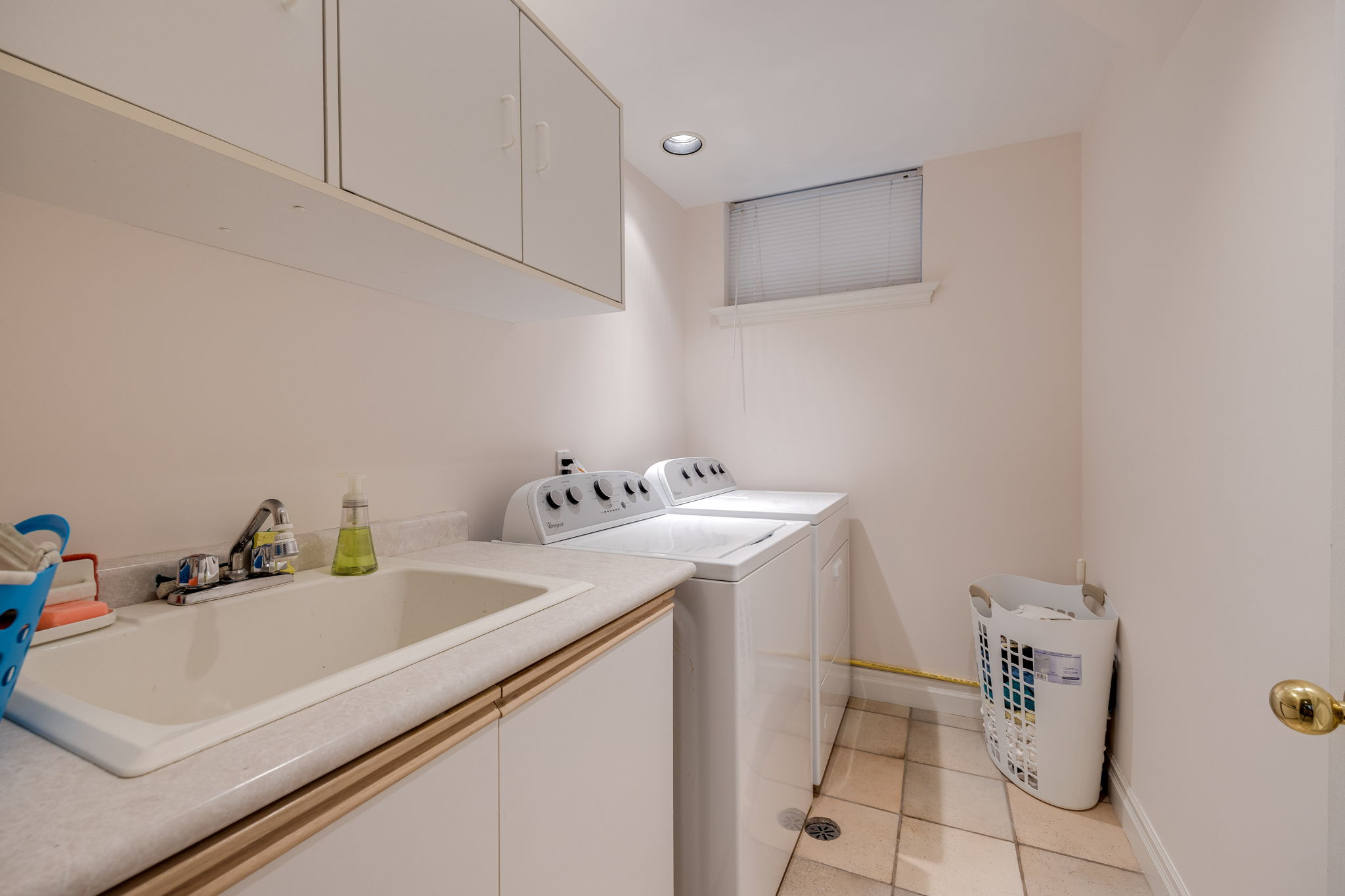 Toronto property showcase — delivered property photograph 38
