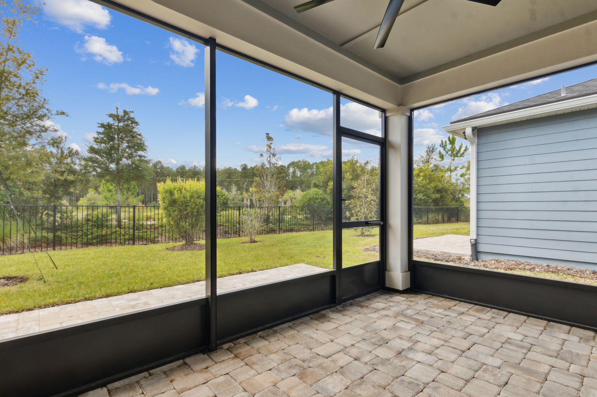 Screened-in Porch