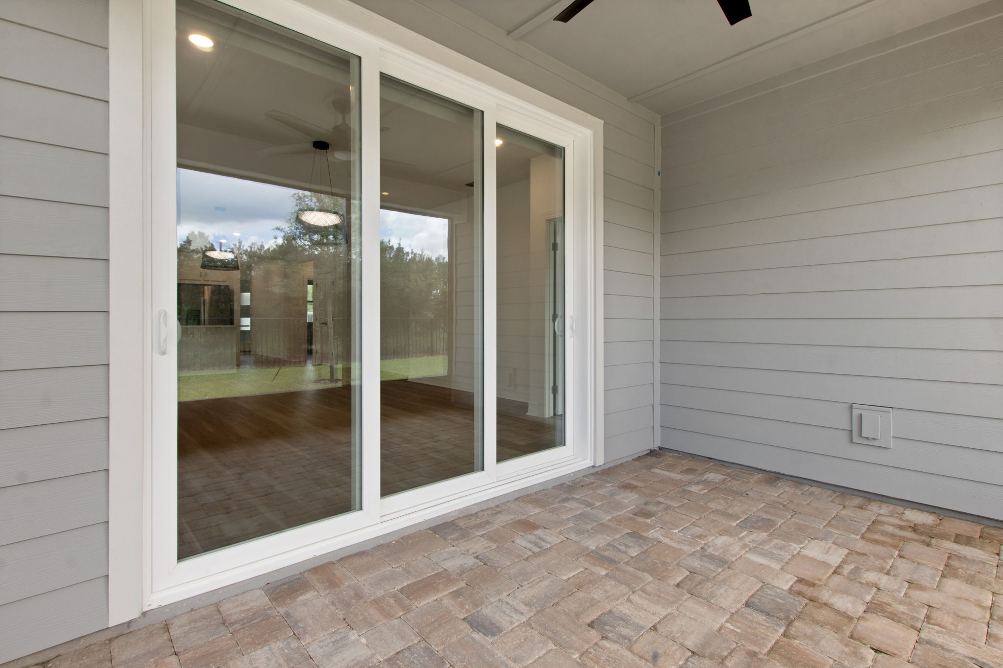 Screened-in Porch