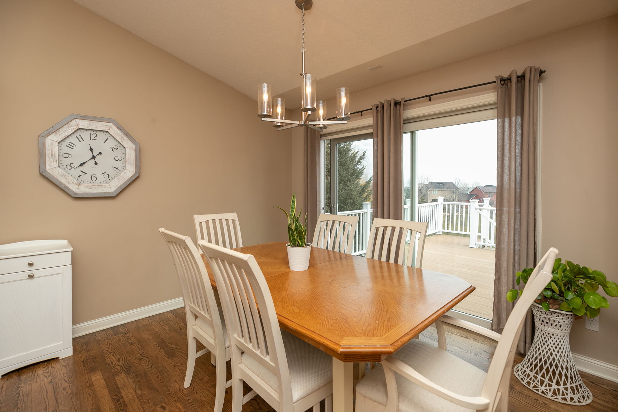 07-Dining Room