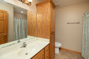 33-Bathroom