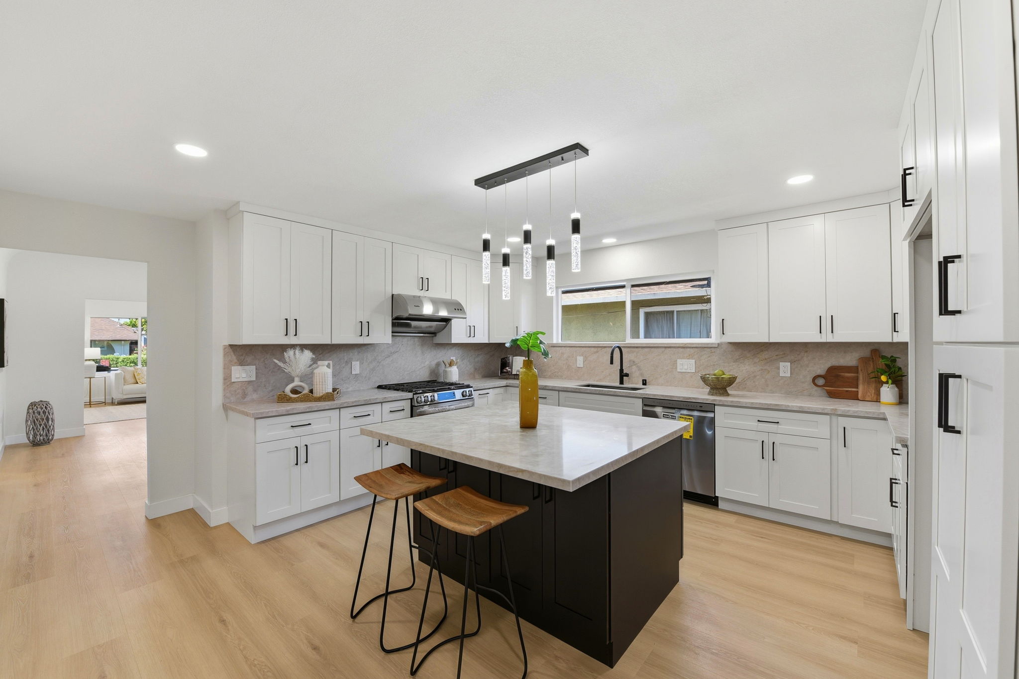 010_F8_436 N 12th St