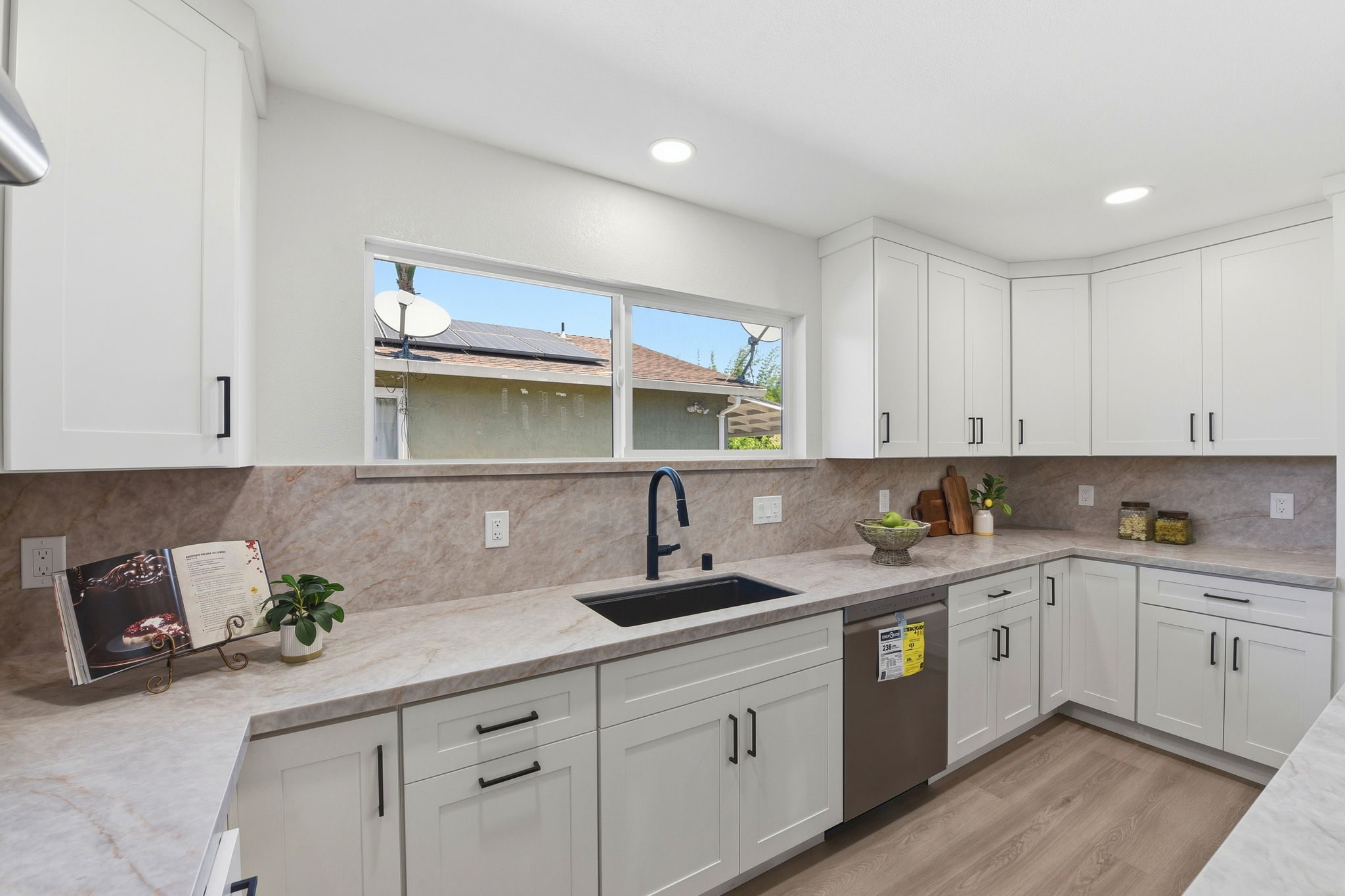 013_F8_436 N 12th St