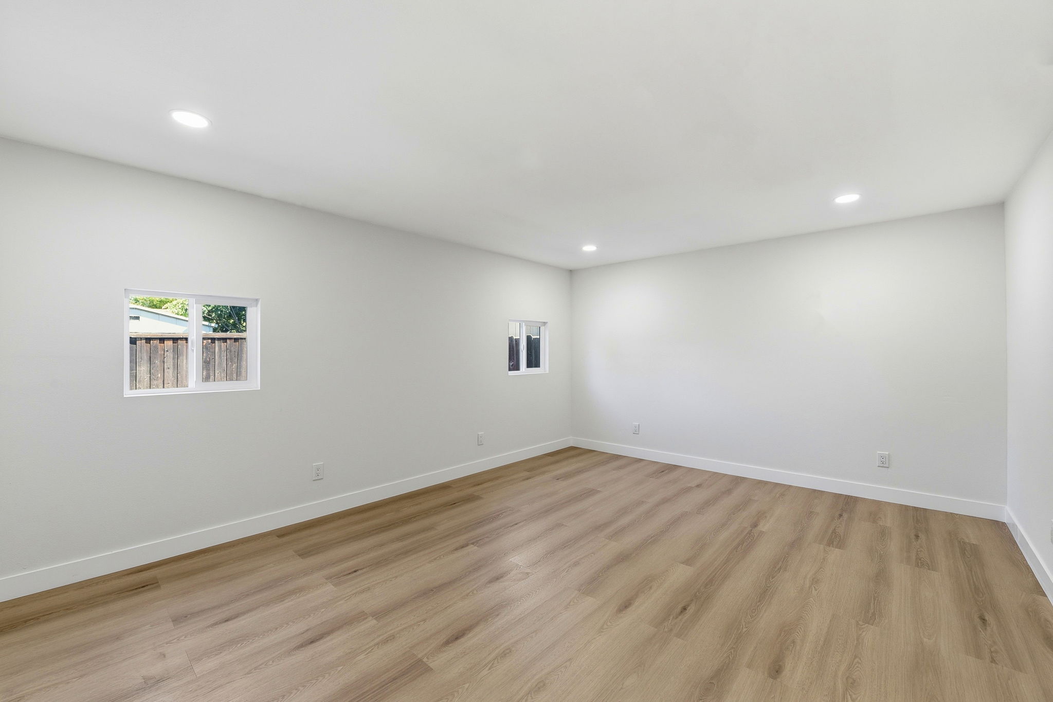 030_F8_436 N 12th St