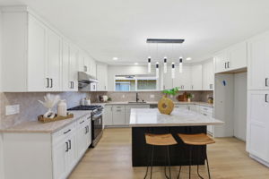 009_F8_436 N 12th St