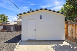 042_F8_436 N 12th St