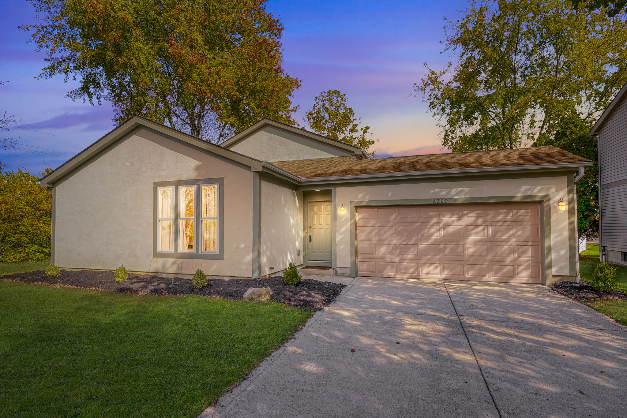 4360 Big Walnutview Drive Virtual Twilight