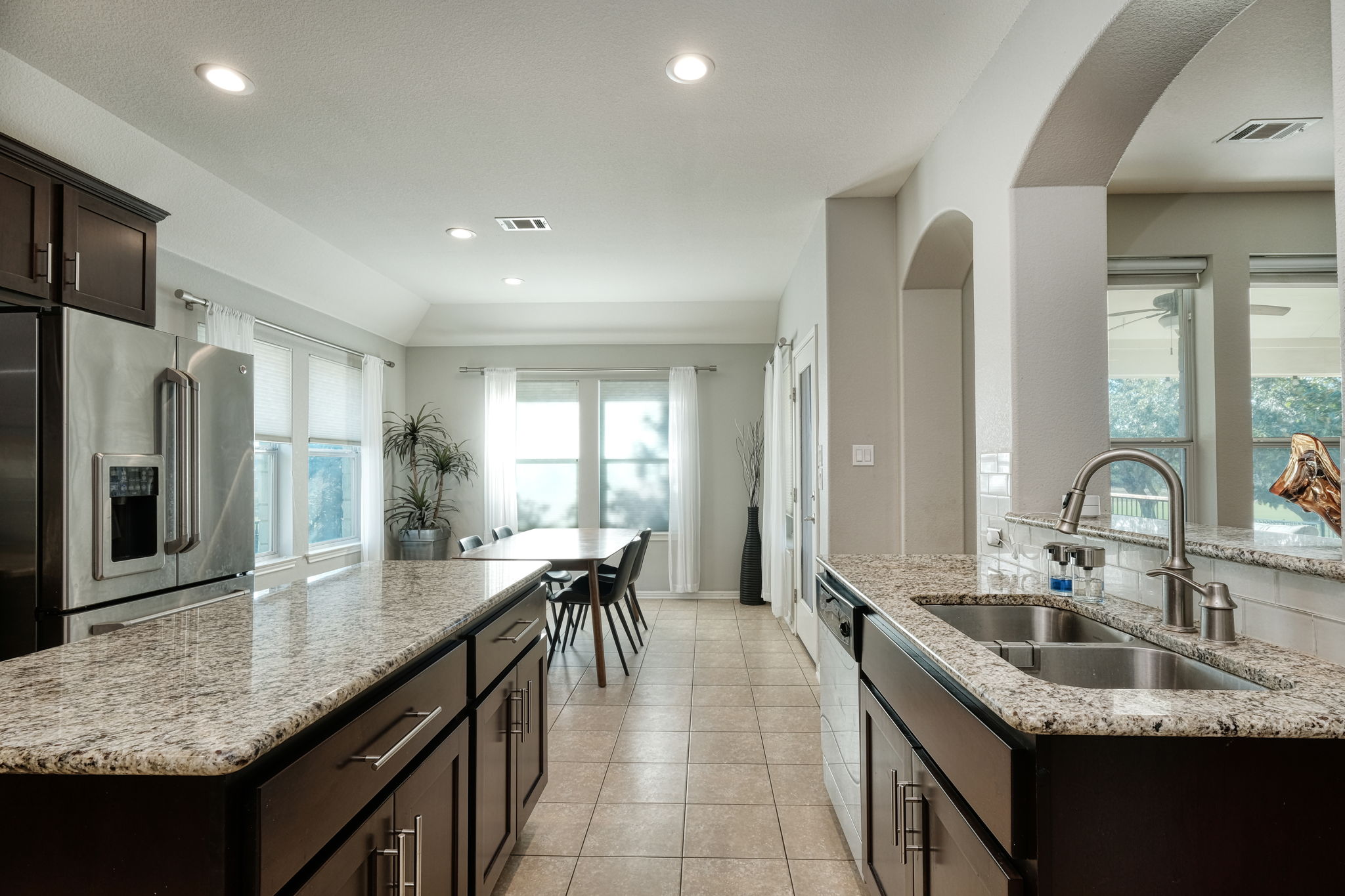 Kitchen/Breakfast Area