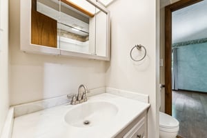 Crestview Rd-0406-026.jpg